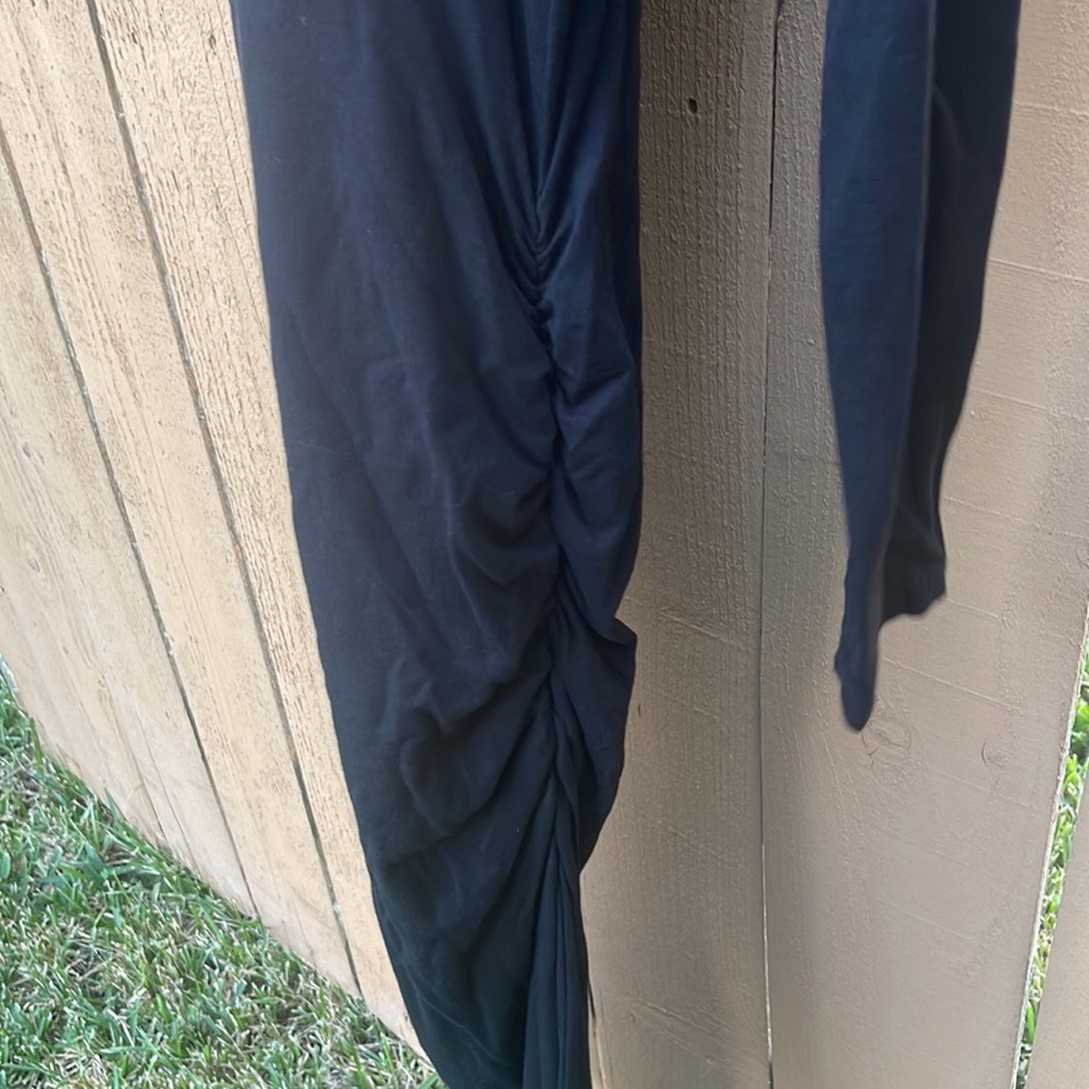 LITTLE BLACK DRESS! - Picture 4 of 5
